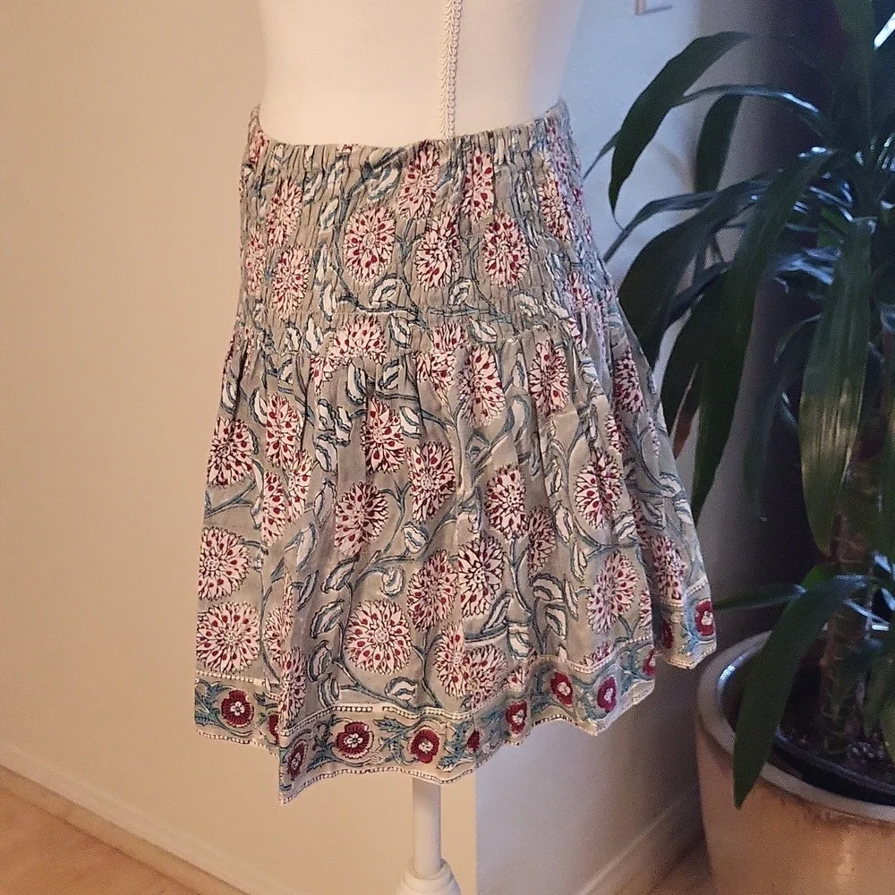 Modern Soul Floral Mini Skirt - Gray and Pink - Picture 5 of 8